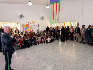Poggi inauguró el nuevo edificio de nivel inicial en Carpintería y continúa su gira educativa por la Costa
