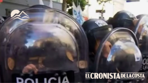 Tensión en el Congreso por la Ley de Glaciares: incidentes con la Policía y un detenido