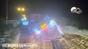 Volcó un camión cargado con maíz en la Autopista de las Serranías Puntanas