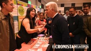 Poggi recorrió la Expo Educativa en Merlo y destacó la importancia de acercar oportunidades a los jóvenes