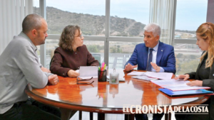 Poggi anunció una inversión millonaria para modernizar maternidades y hospitales de San Luis