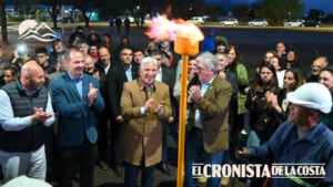 La lluvia no apagó la celebración: Poggi inauguró la red de gas natural del barrio 900 Viviendas